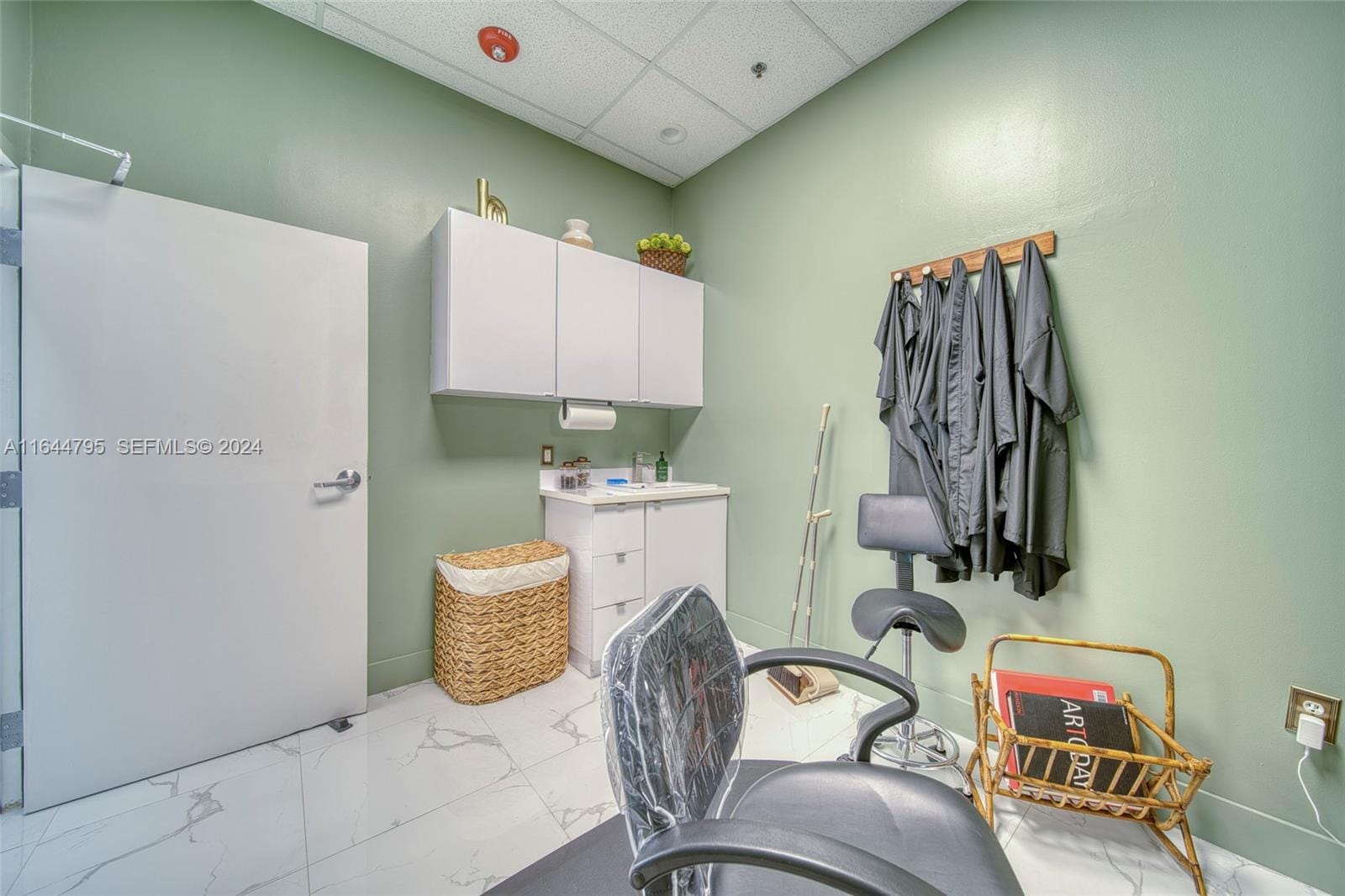Full-Service Beauty Salon For Sale In Pinecrest, Miami, FL 33156 photo 18