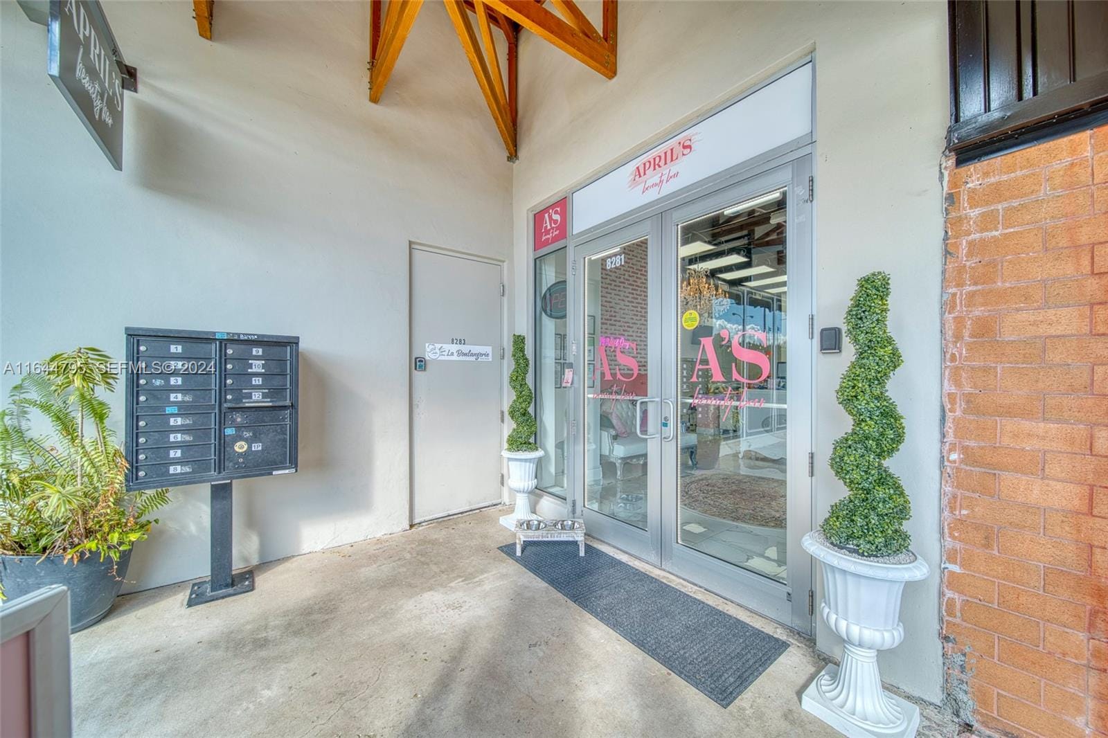 Full-Service Beauty Salon For Sale In Pinecrest, Miami, FL 33156 photo 25
