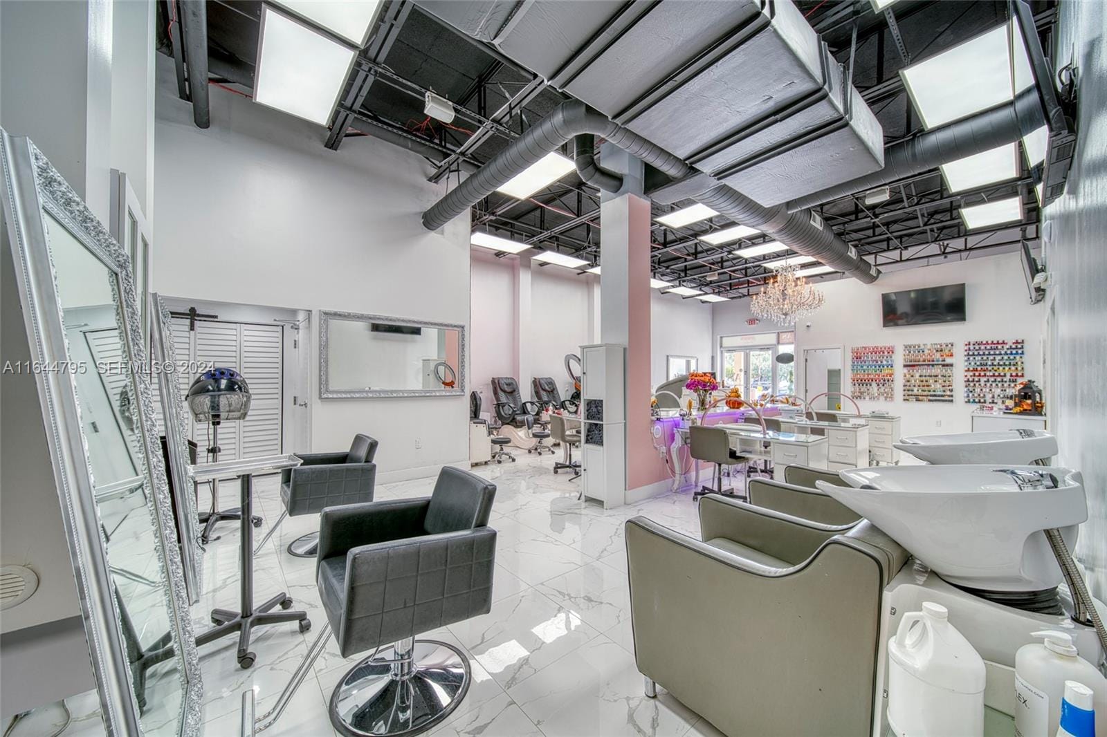 Full-Service Beauty Salon For Sale In Pinecrest — photo 4