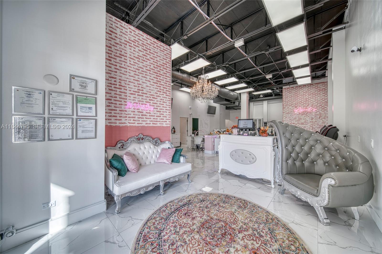 Full-Service Beauty Salon For Sale In Pinecrest, Miami, FL 33156, Miami
