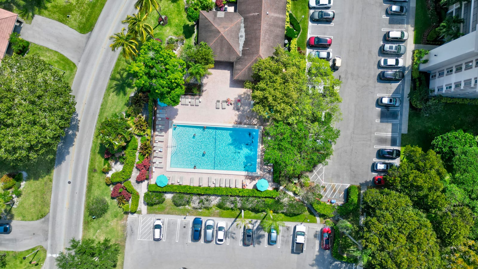 3050 N Palm Aire Drive 505 — photo 5
