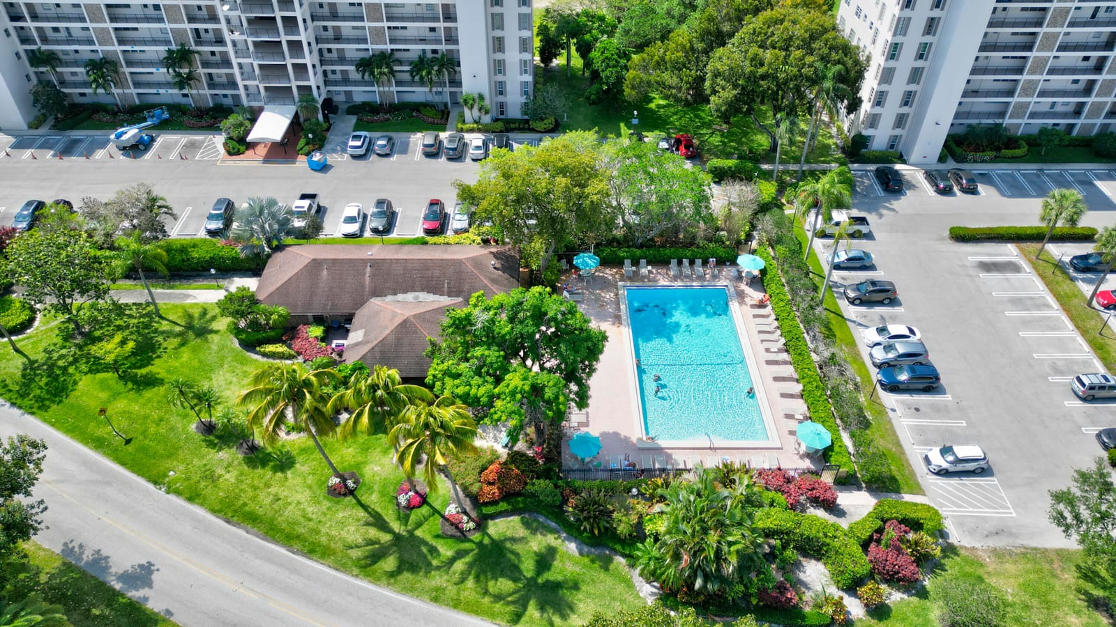 3050 N Palm Aire Drive 505 — photo 6