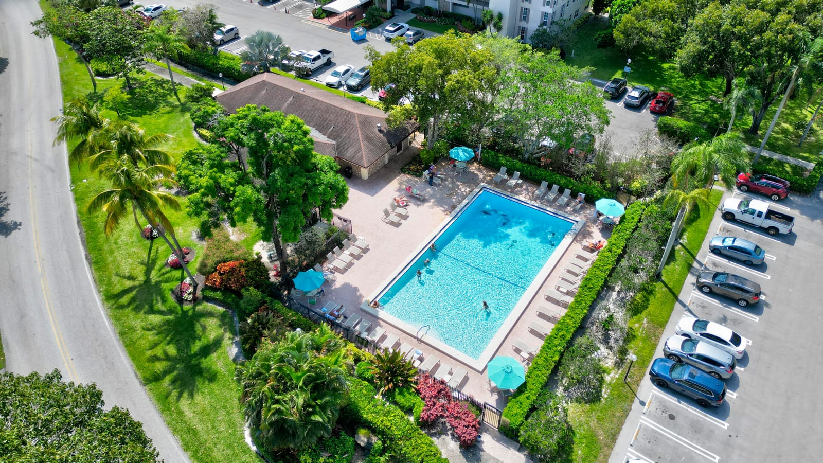 3050 N Palm Aire Drive 505 — photo 7