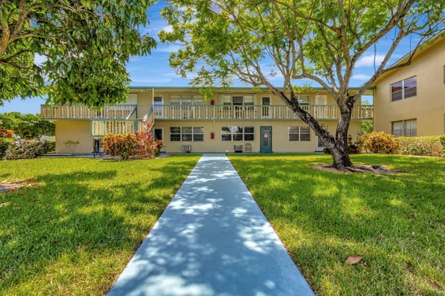 110 Dorchester E, sold in Dorchester Condo, West Palm Beach, FL