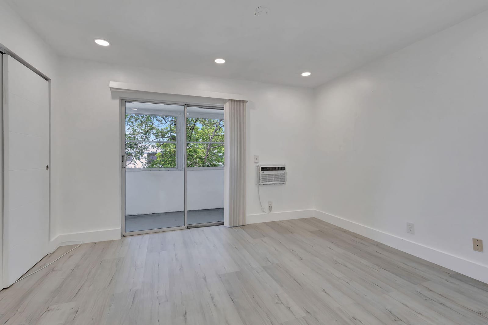 110 Dorchester E, West Palm Beach, FL 33417 photo 11