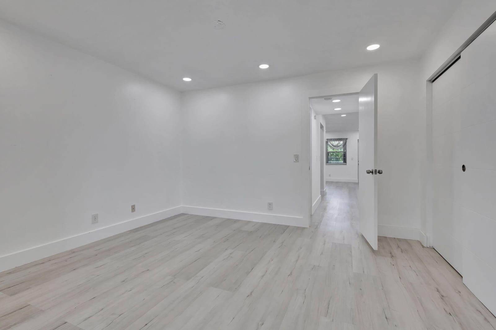 110 Dorchester E, West Palm Beach, FL 33417 photo 12