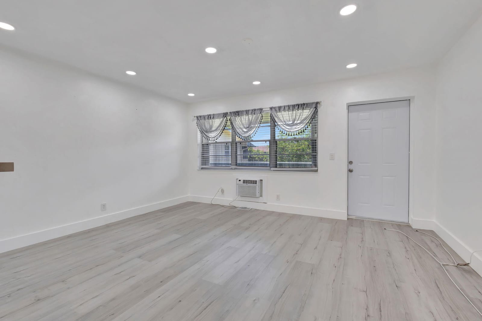 110 Dorchester E, West Palm Beach, FL 33417 photo 3
