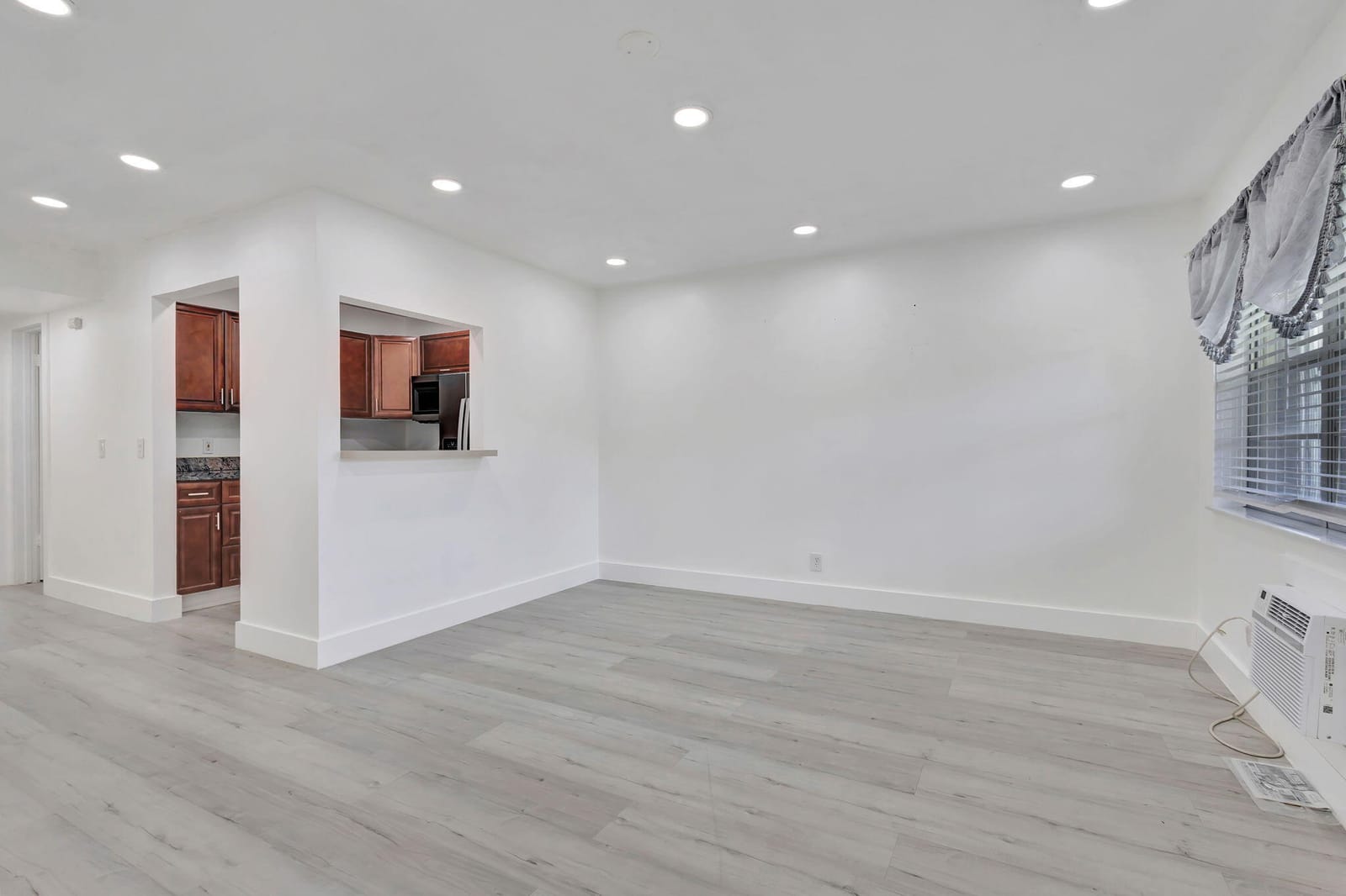 110 Dorchester E, West Palm Beach, FL 33417 photo 4