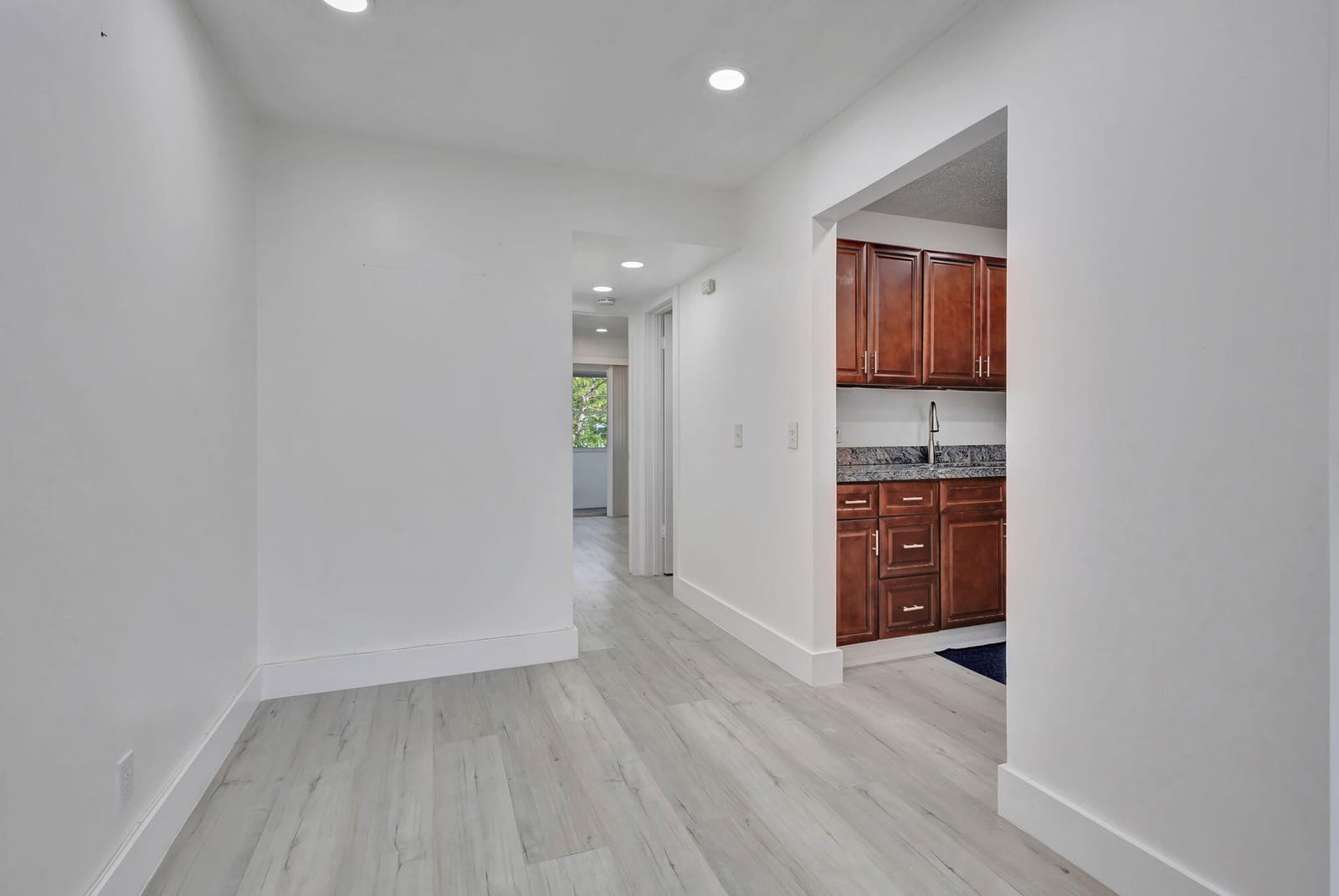 110 Dorchester E, West Palm Beach, FL 33417 photo 5