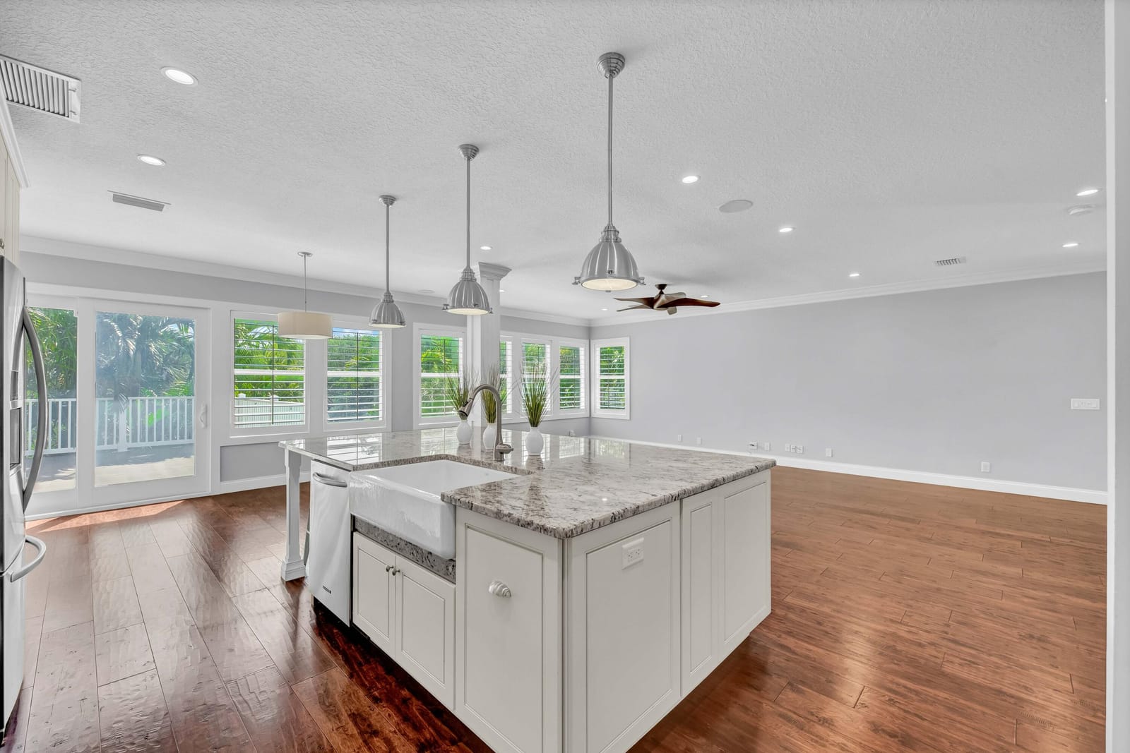 125 Intracoastal Circle — photo 5