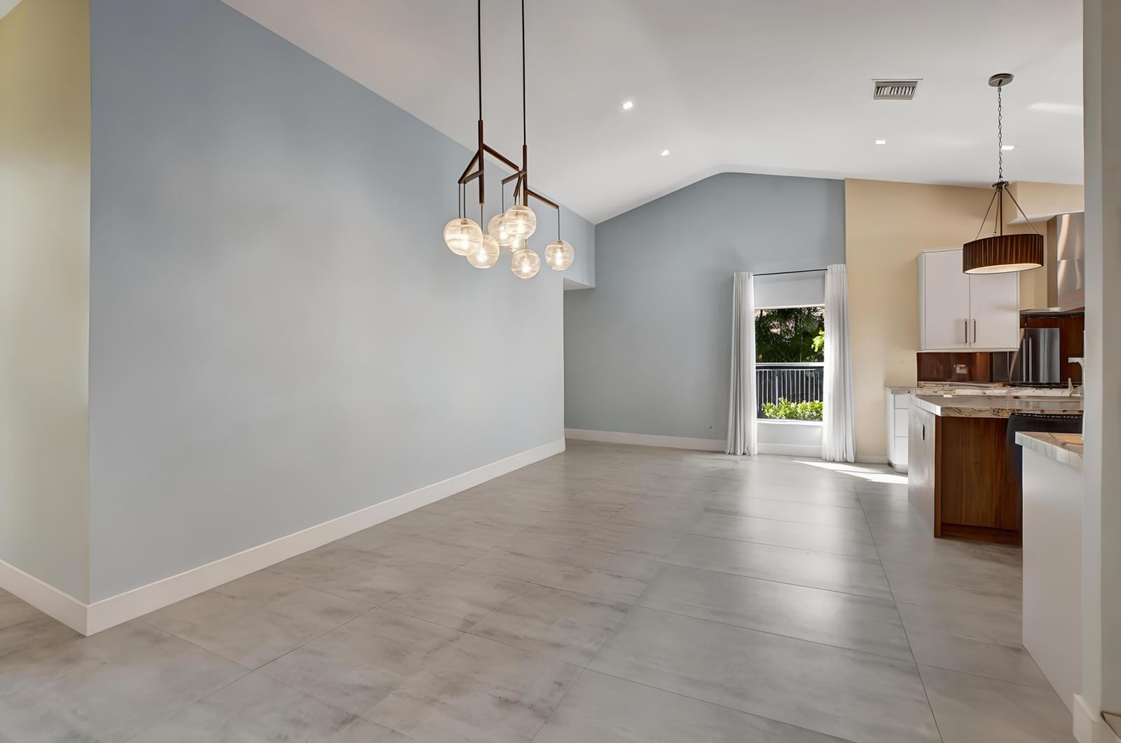2951 San Remo Way — photo 11