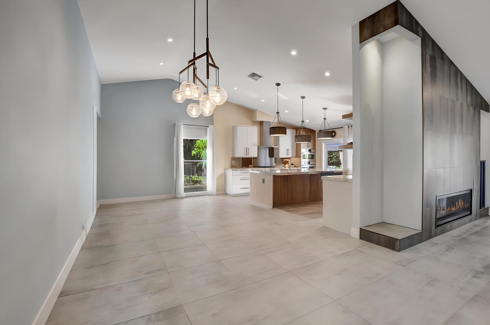 2951 San Remo Way — photo 7