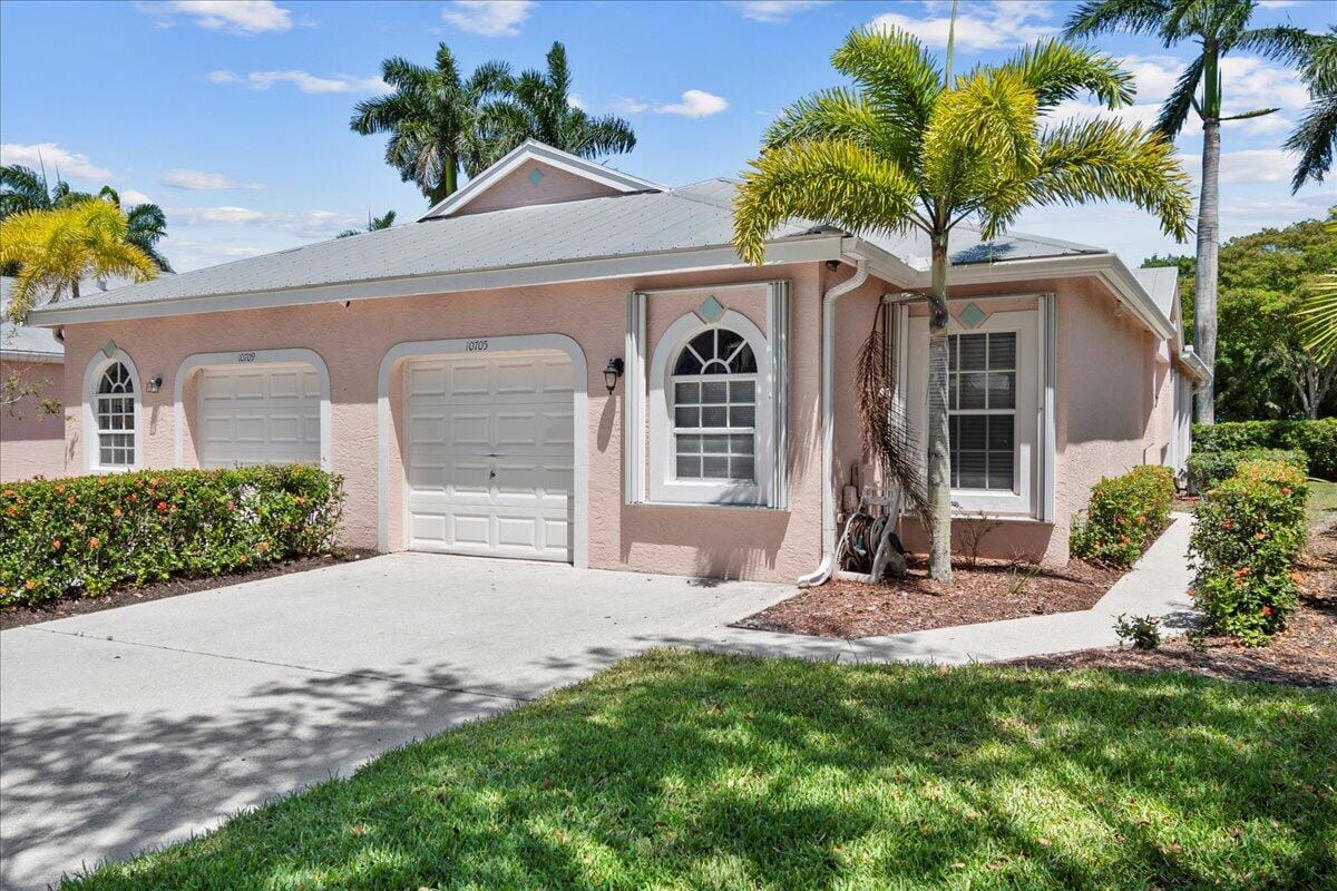 10705 Pelican Drive, Wellington, FL 33414