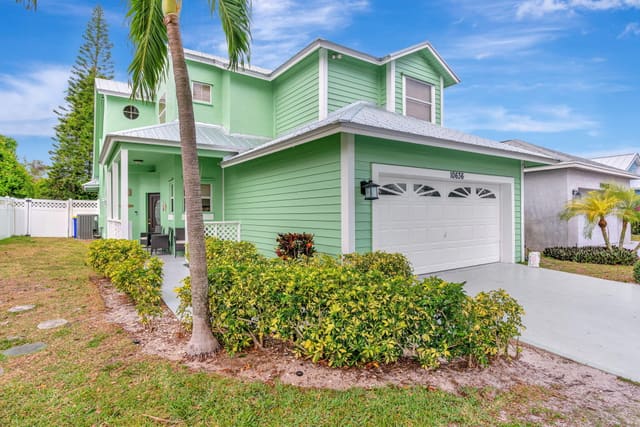10636 SE Rosemarie Court, sold in Sugar Pines, Hobe Sound, FL