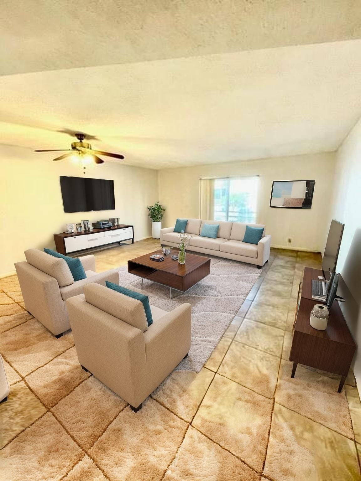 2061 NW 47th Terrace 210, Lauderhill, FL 33313