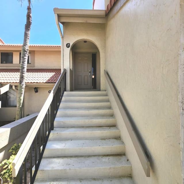 5660 Coach House Circle G, Boca Raton, FL 33486