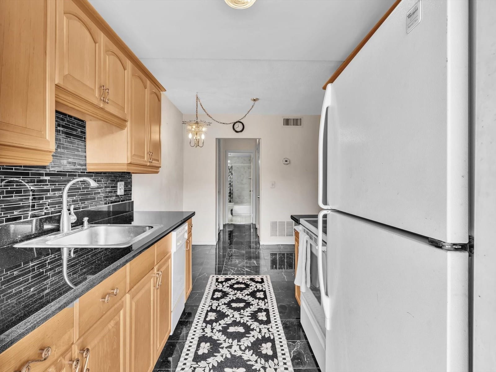 224 Hibiscus Avenue 258 — photo 4