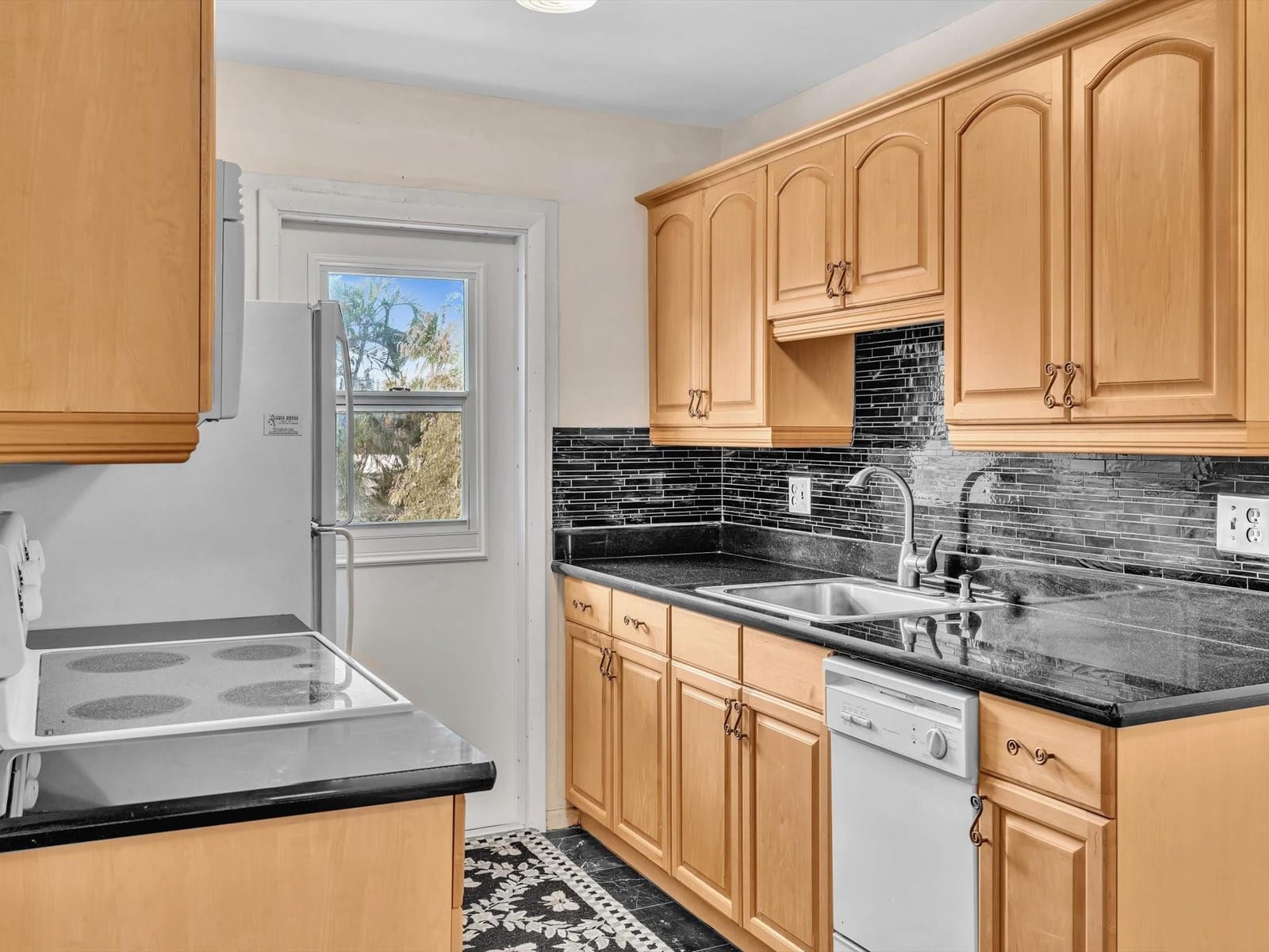 224 Hibiscus Avenue 258 — photo 5