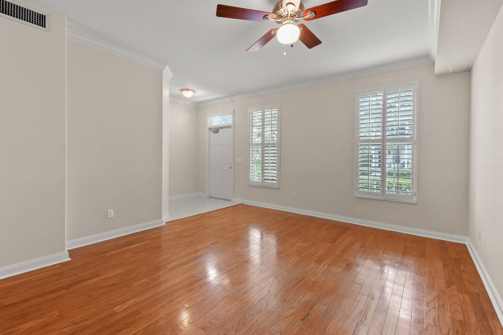 114 Radcliffe Court — photo 11