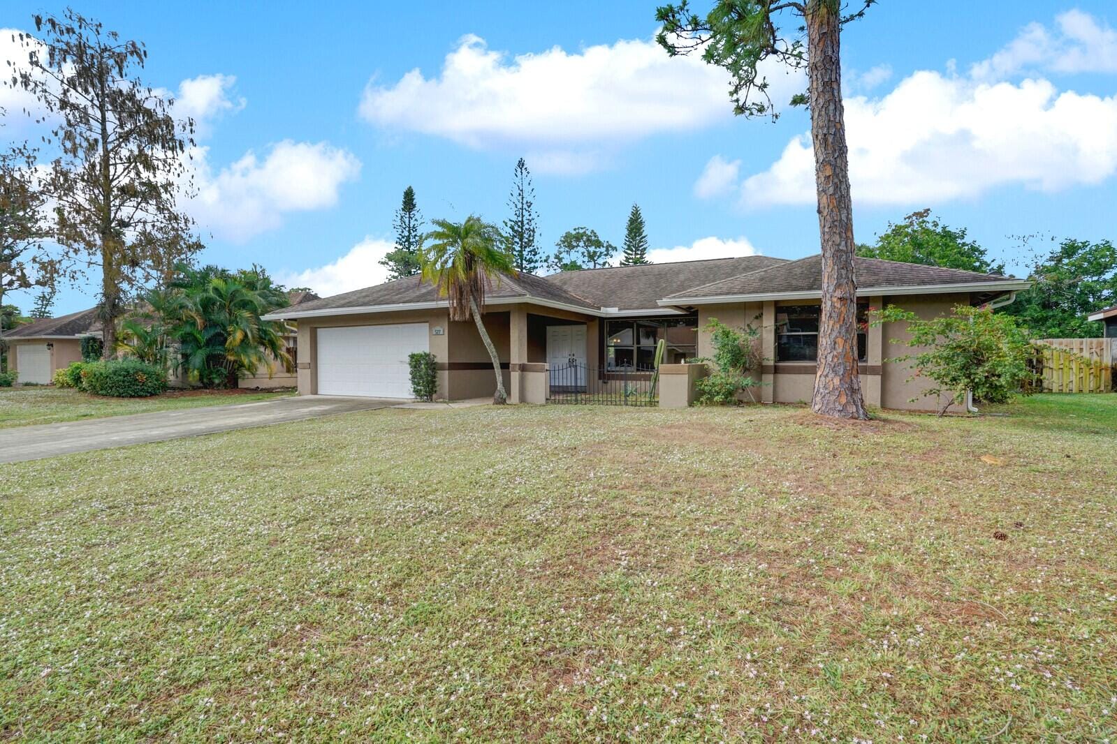 527 Indigo Avenue, Wellington, FL 33414
