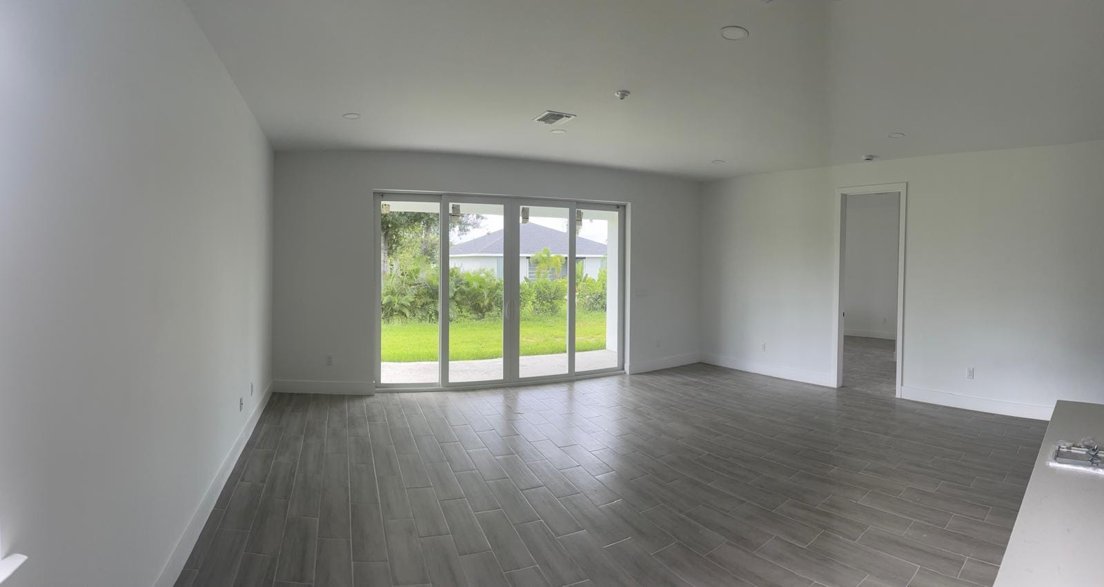 136 Lomas Rd Road — photo 3
