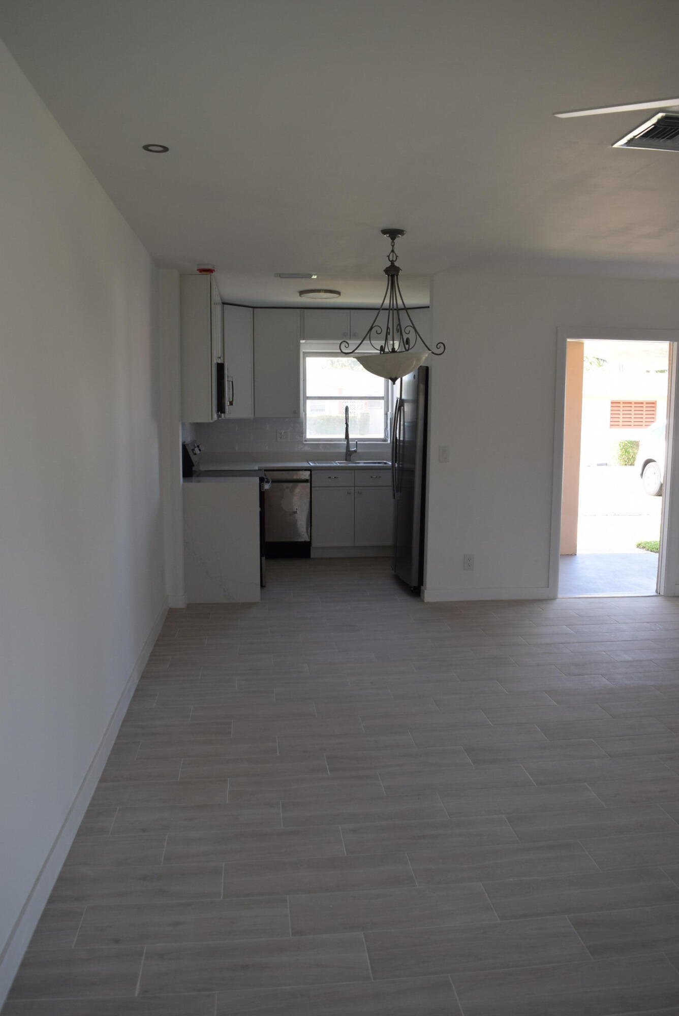 2747 Dudley Drive E D — photo 12