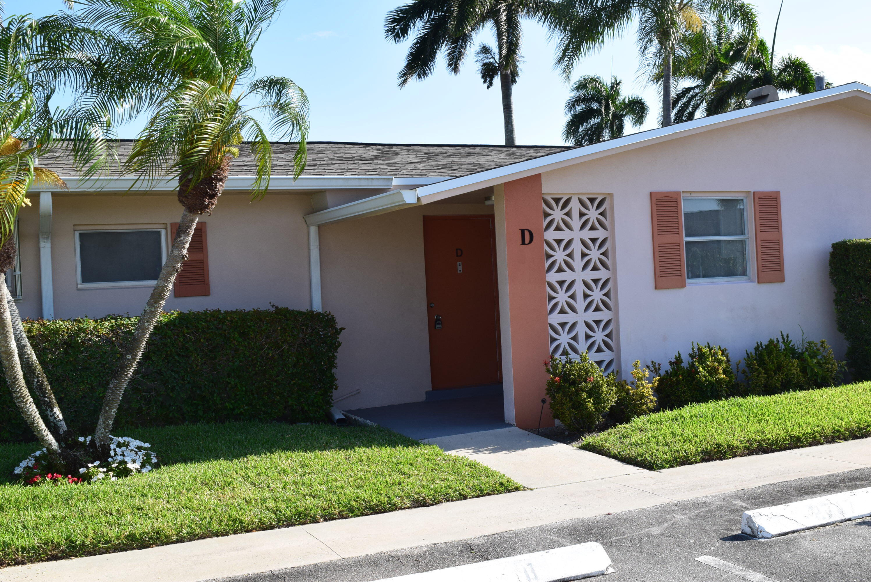 2747 Dudley Drive E D — photo 3