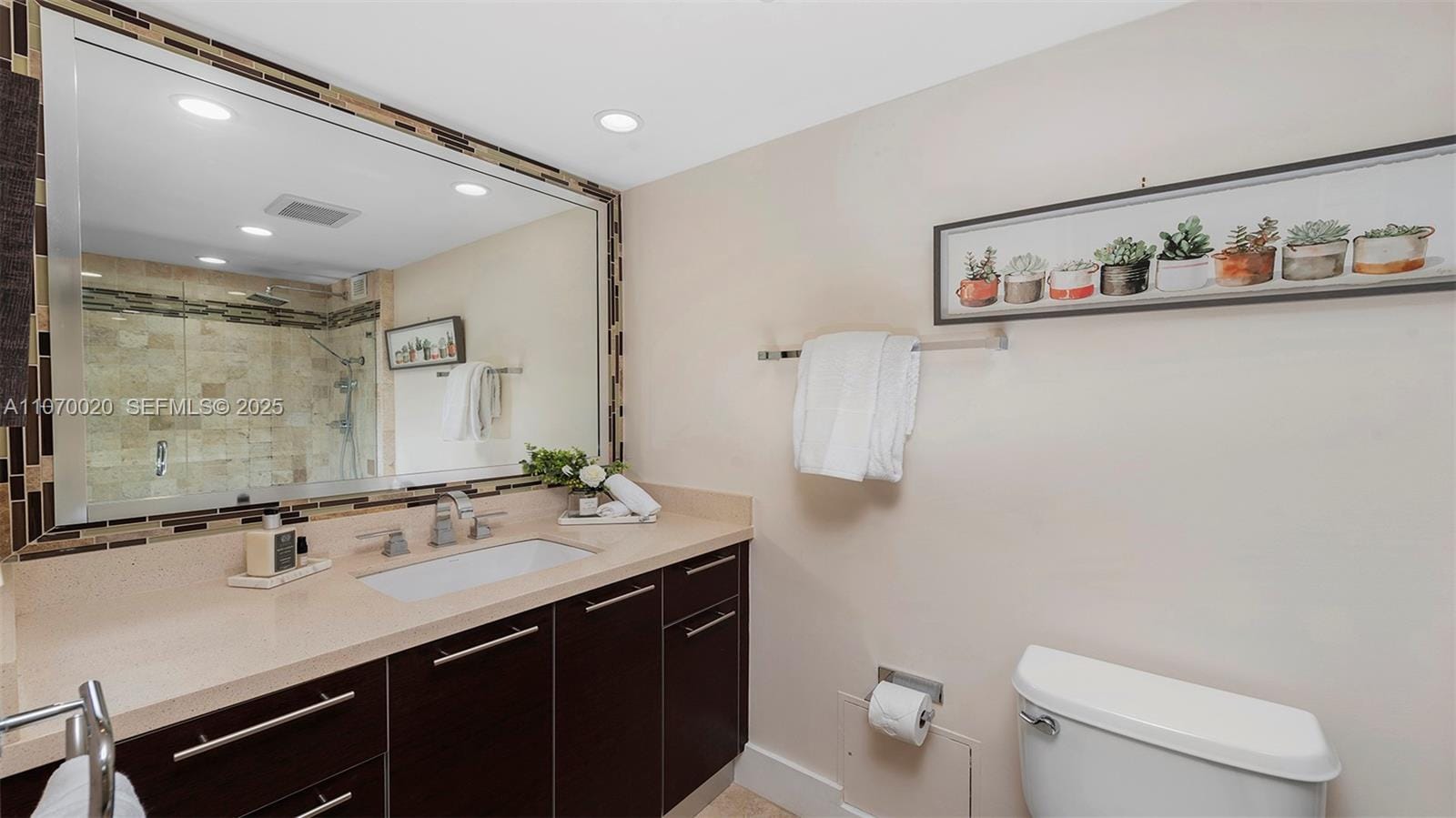 2301 Collins Avenue 301 — photo 11