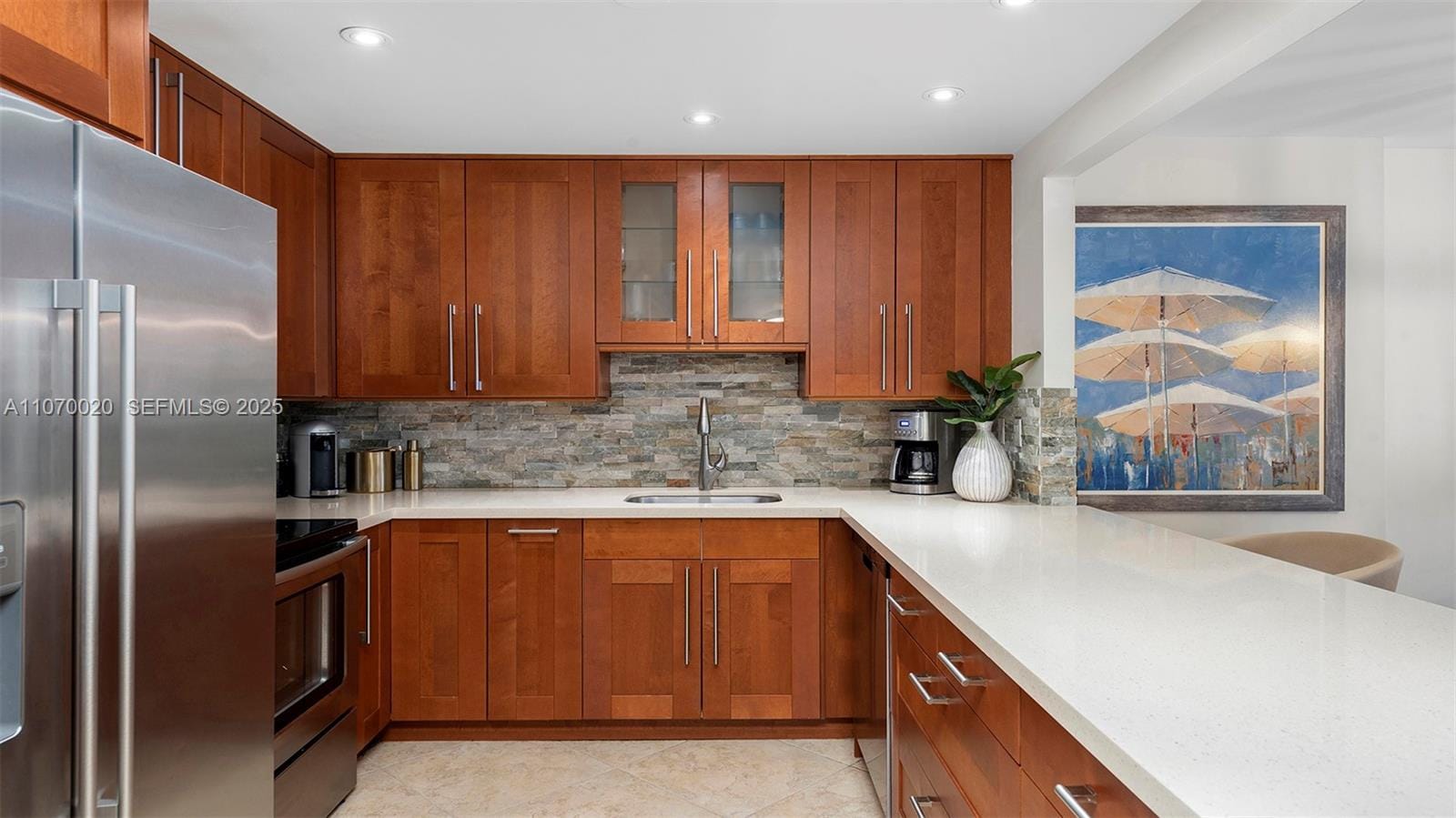 2301 Collins Avenue 301 — photo 4