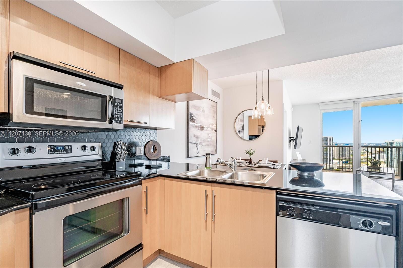 1750 N Bayshore Drive 3914 — photo 9
