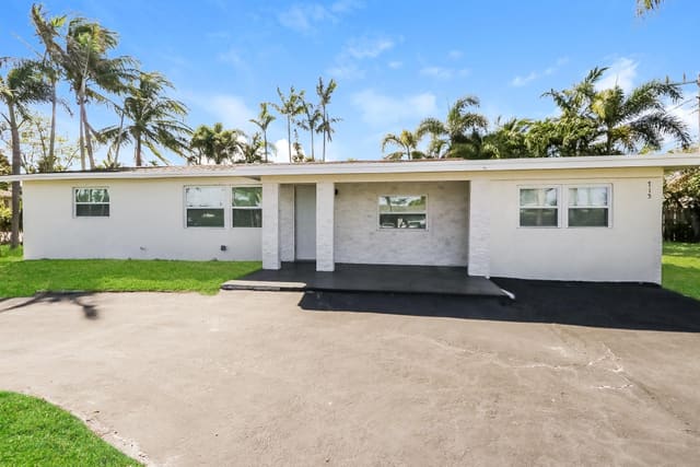 715 SW 2nd Street, sold in Mc Donald Park, Boynton Beach, FL