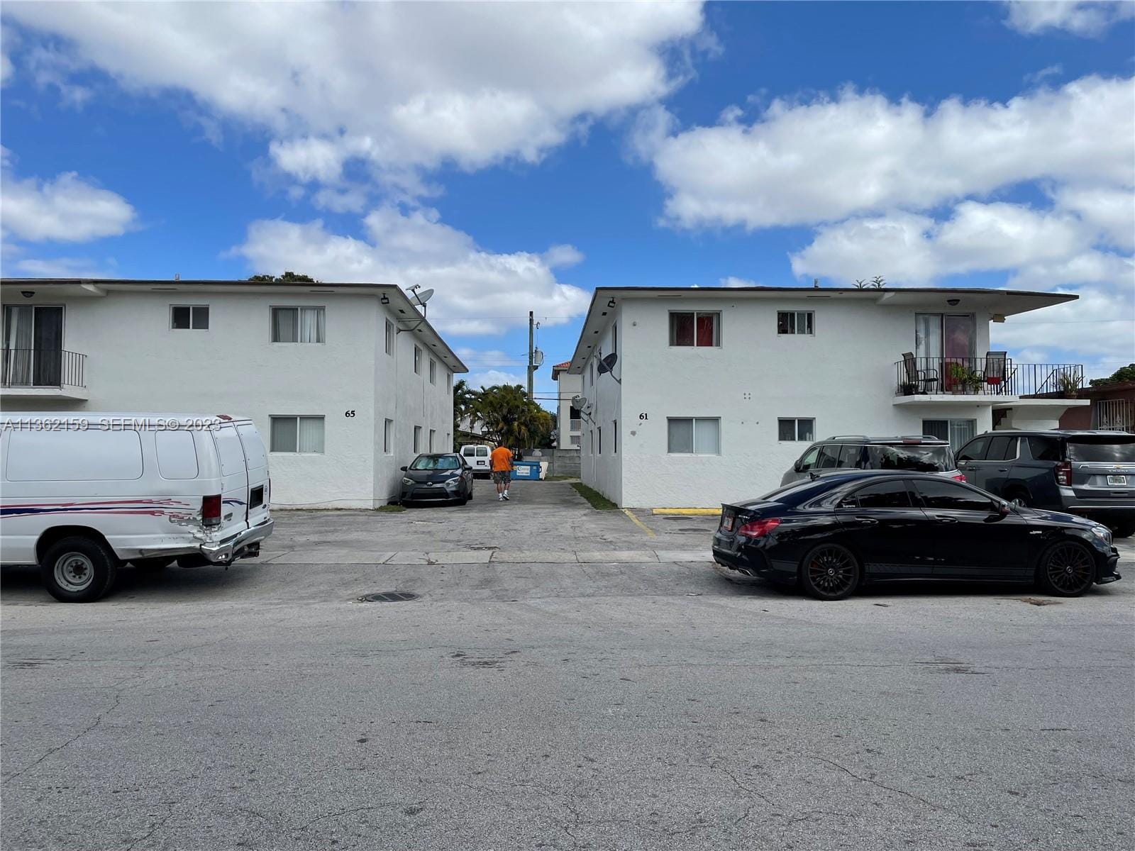 61 W 13th Street, Hialeah, FL 33010