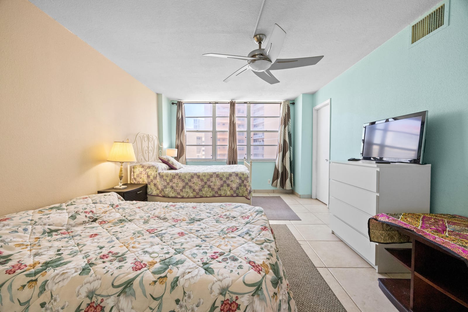 137 Golden Isles Drive 501, Hallandale Beach, FL 33009 photo 14