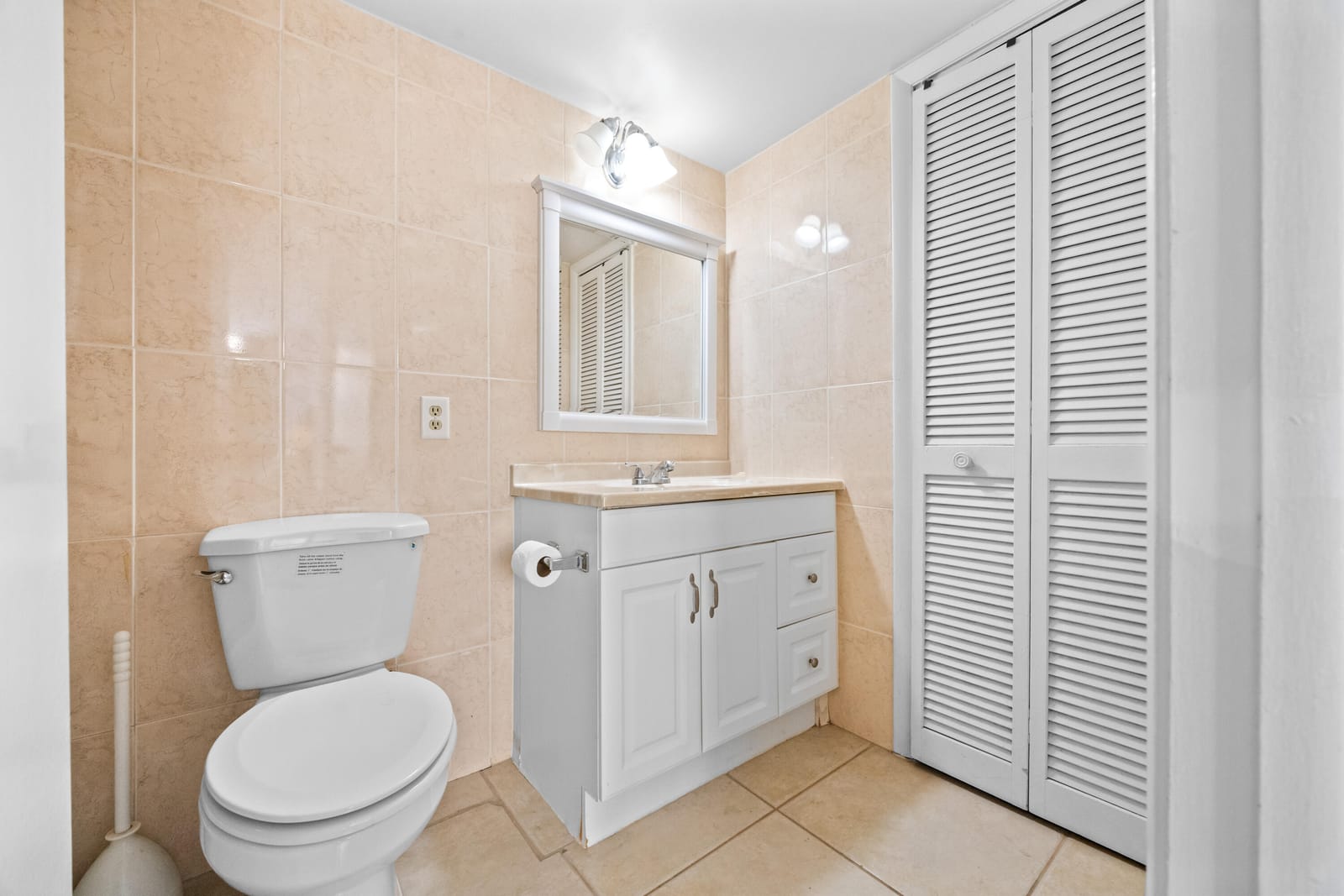 137 Golden Isles Drive 501, Hallandale Beach, FL 33009 photo 21