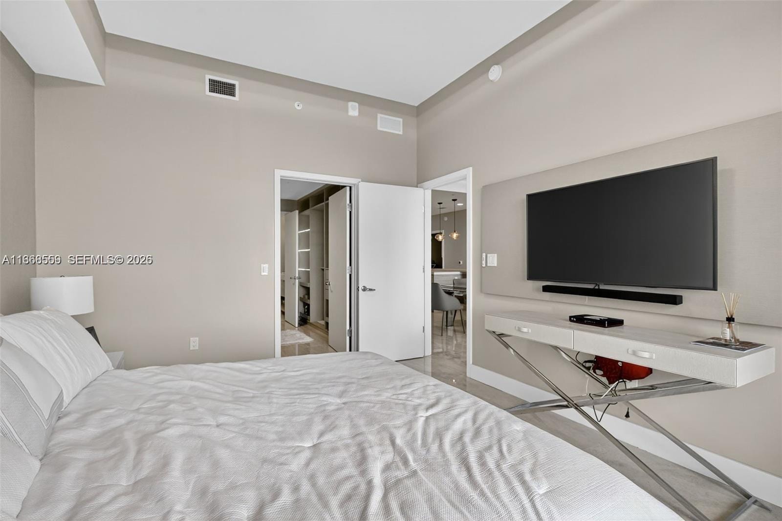 16385 Biscayne Boulevard 7, North Miami Beach, FL 33160 photo 30