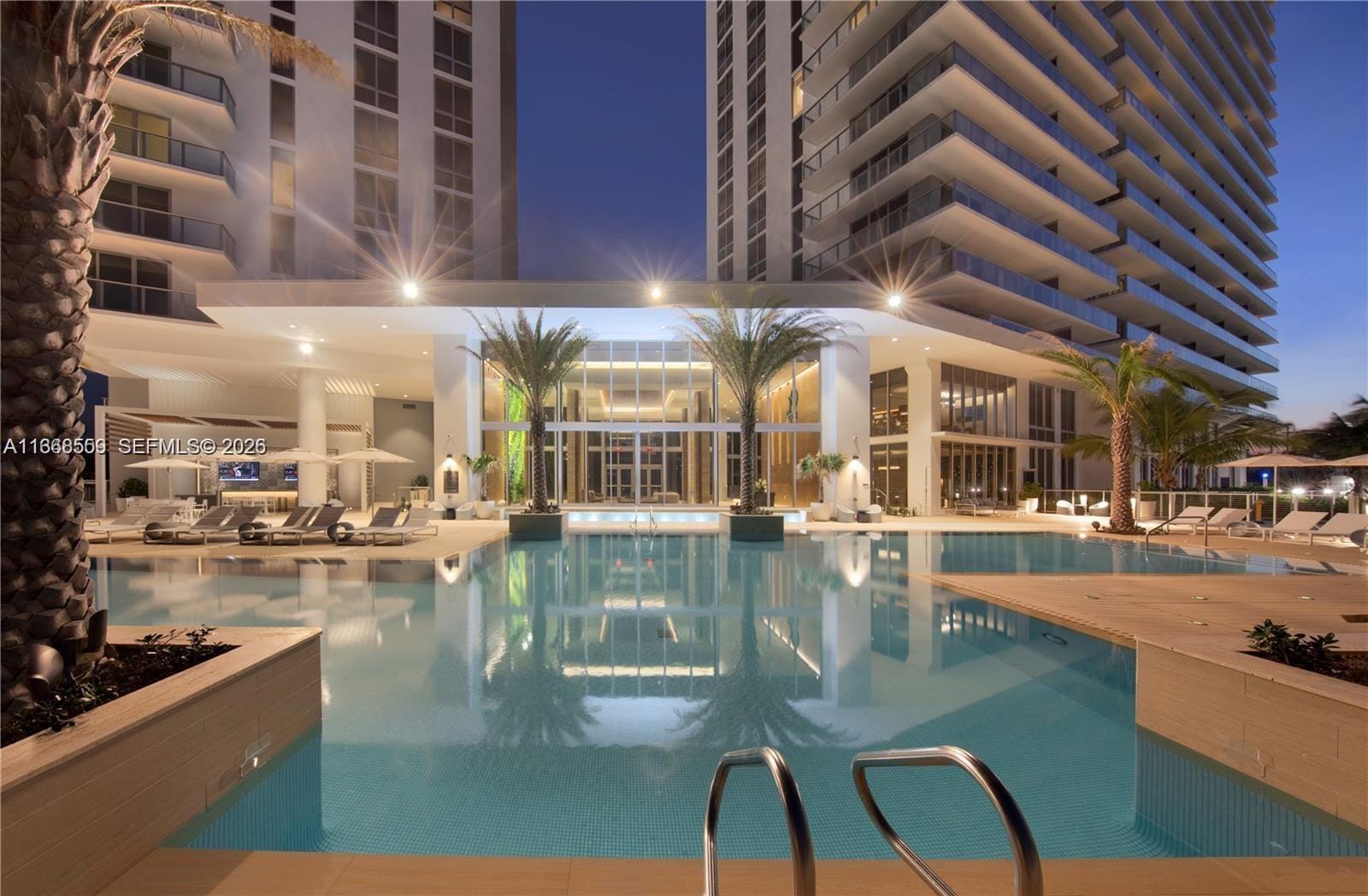 16385 Biscayne Boulevard 7 — photo 5