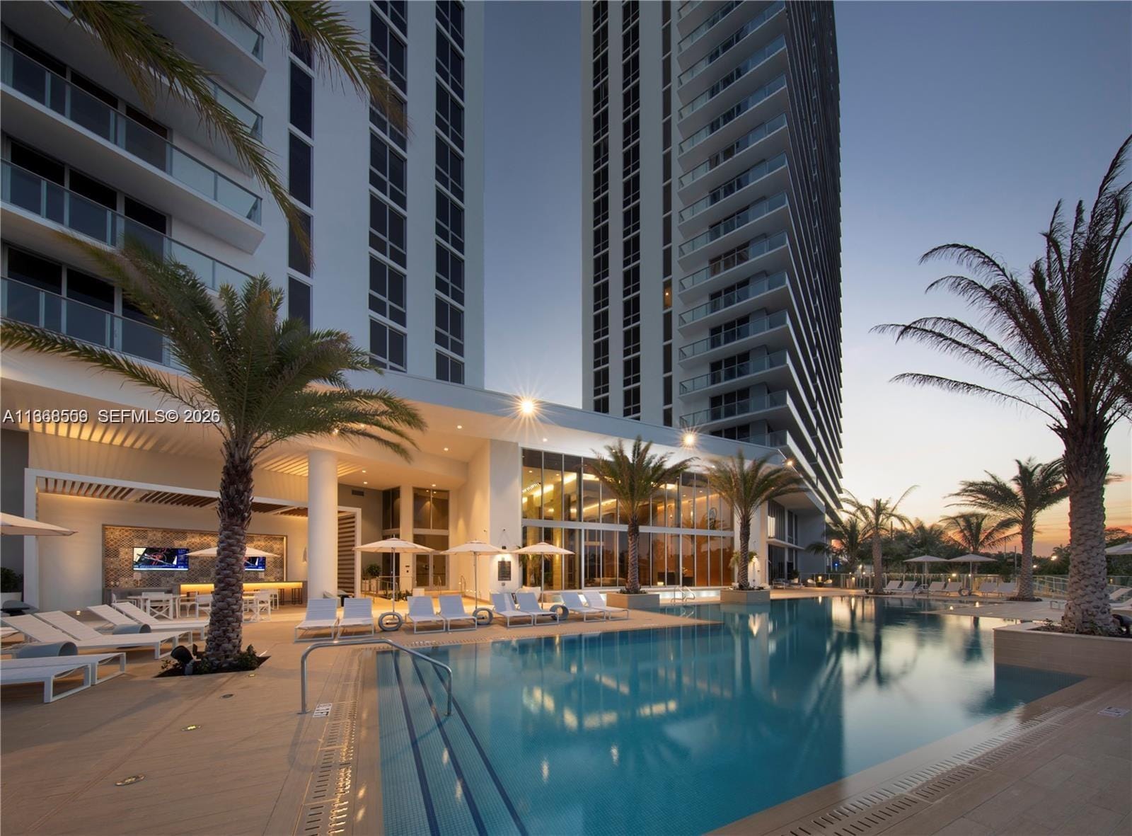16385 Biscayne Boulevard 7 — photo 6