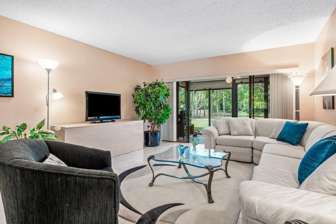 5087 Oak Hill Lane 315, Delray Beach, FL 33484 photo 1
