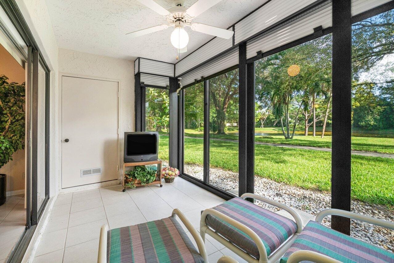 5087 Oak Hill Lane 315, Delray Beach, FL 33484 photo 2
