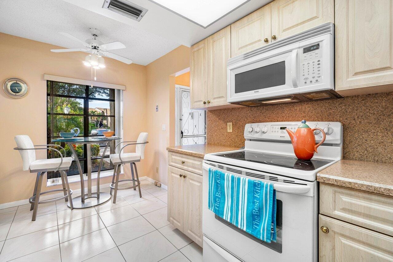 5087 Oak Hill Lane 315, Delray Beach, FL 33484 photo 12