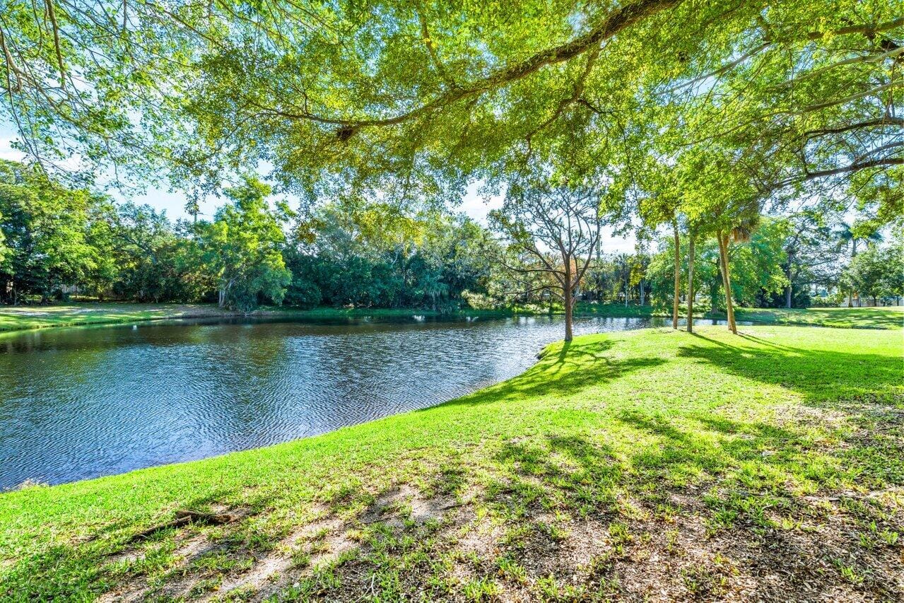 5087 Oak Hill Lane 315, Delray Beach, FL 33484 photo 3