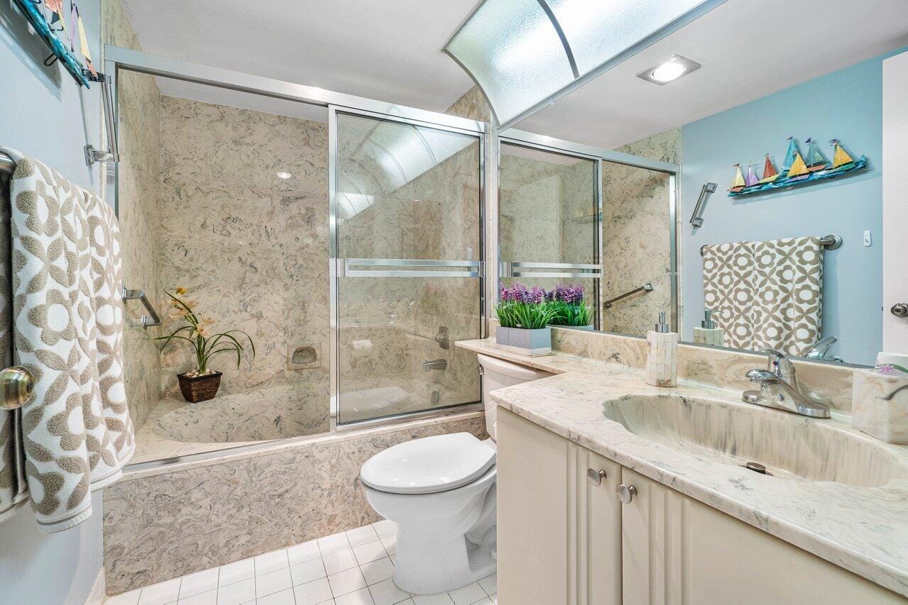 5087 Oak Hill Lane 315, Delray Beach, FL 33484 photo 25