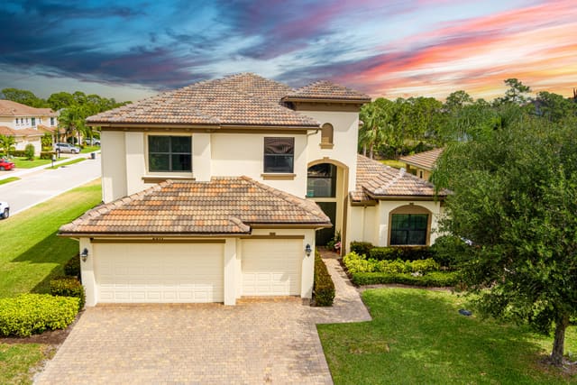 2011 NW Sapphire Ridge Way, sold in The Falls Of Jensen Beach, Jensen Beach, FL