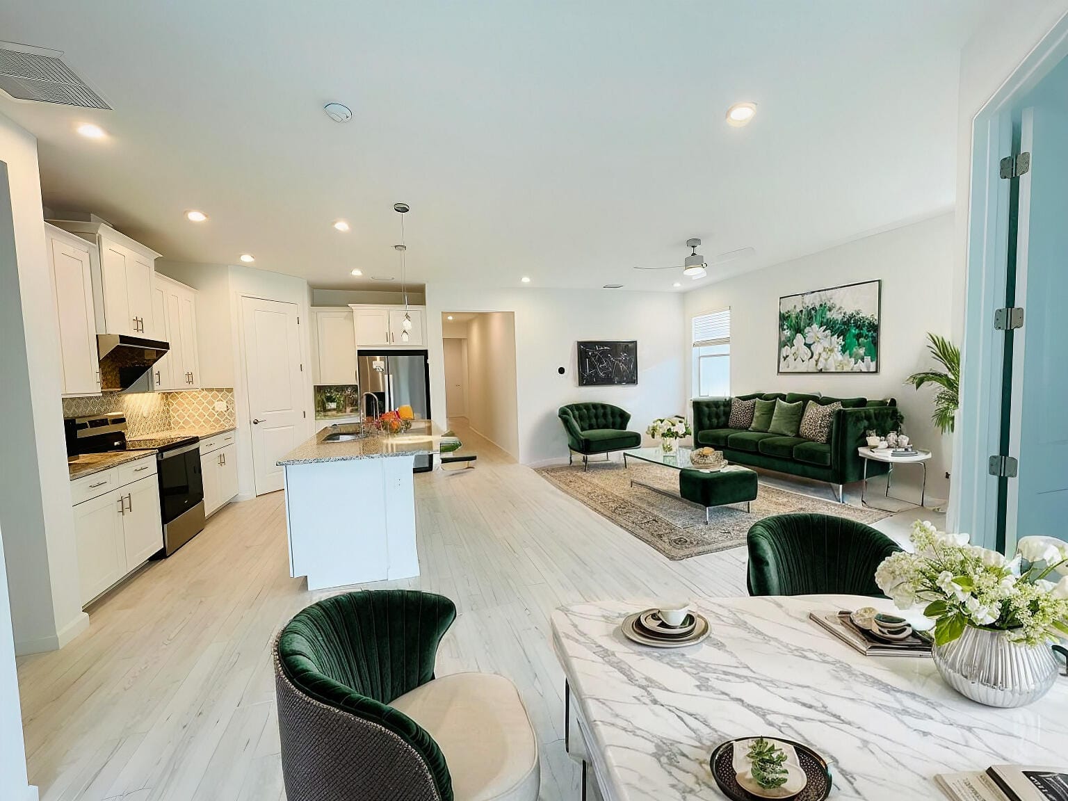 6716 Pointe Of Woods Drive, West Palm Beach, FL 33413