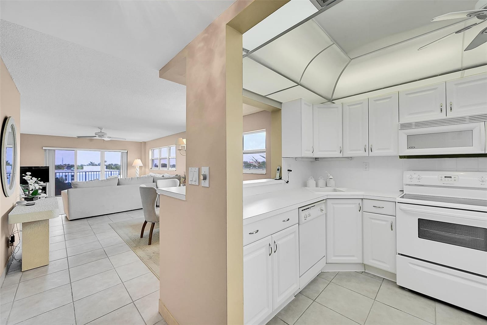 4540 N Ocean Drive 406 — photo 4
