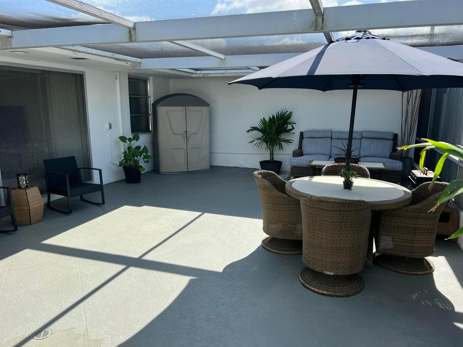 95 E East Court, Royal Palm Beach, FL 33411
