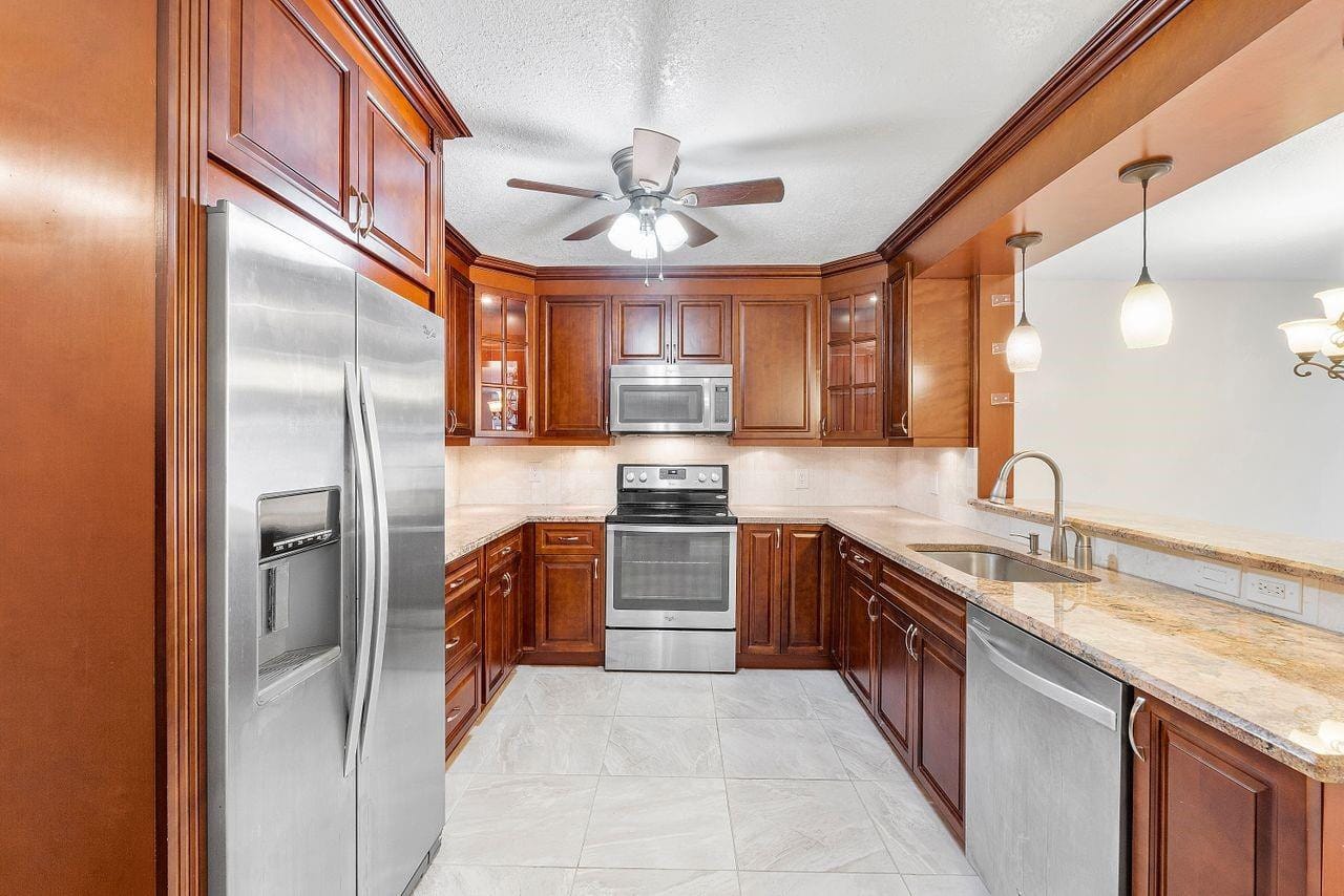 18771 Stewart Circle 3, Boca Raton, FL 33496 photo 4