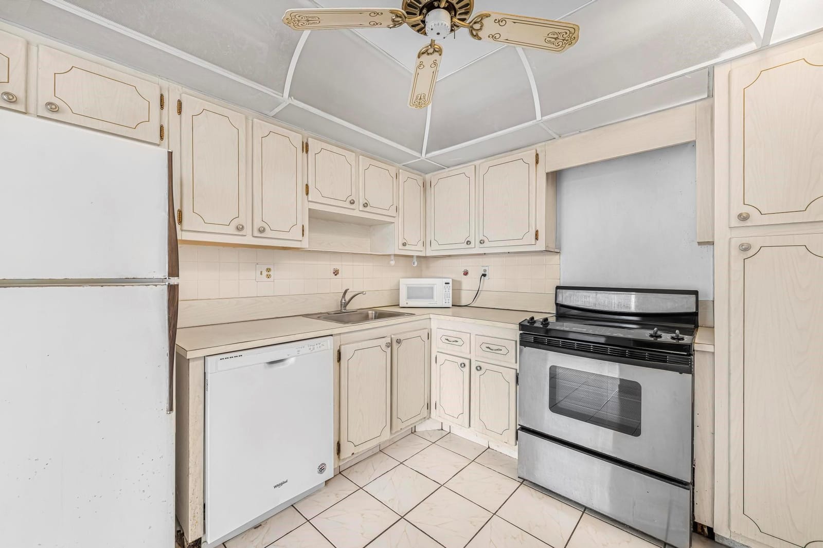 2751 Taft Street 208, Hollywood, FL 33020 photo 13