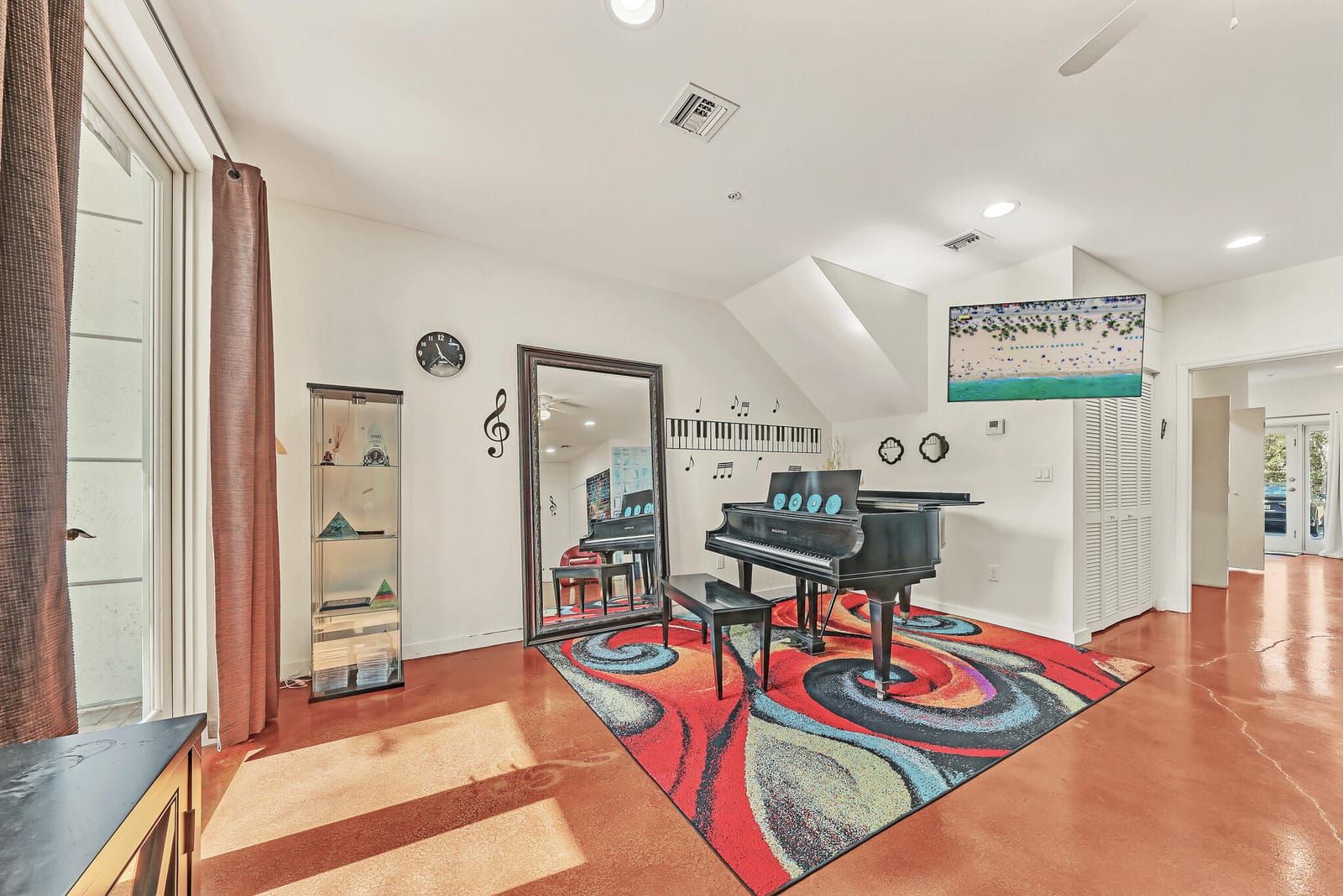 1202 Lucerne Avenue C — photo 3