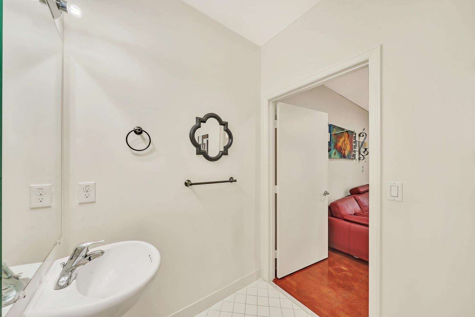 1202 Lucerne Avenue C — photo 10